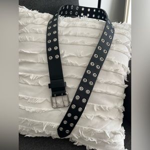 Black belt with holes S/M